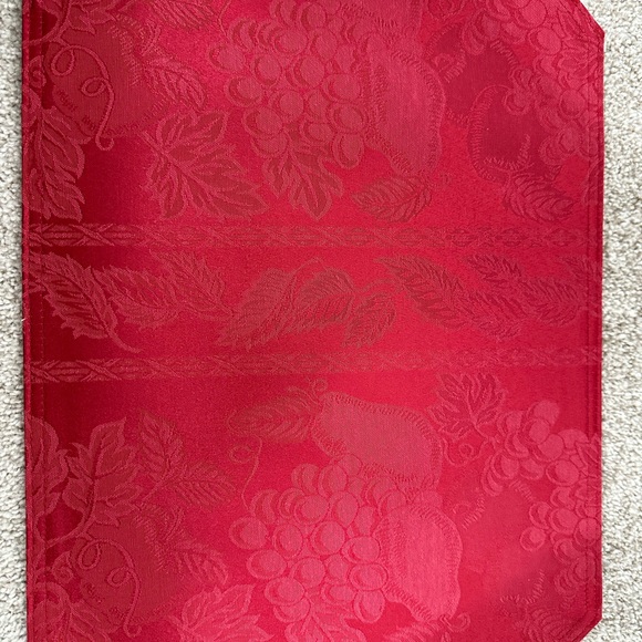 NWT set of 6 burgundy placemats. Perfect for your holiday table! - Picture 2 of 3